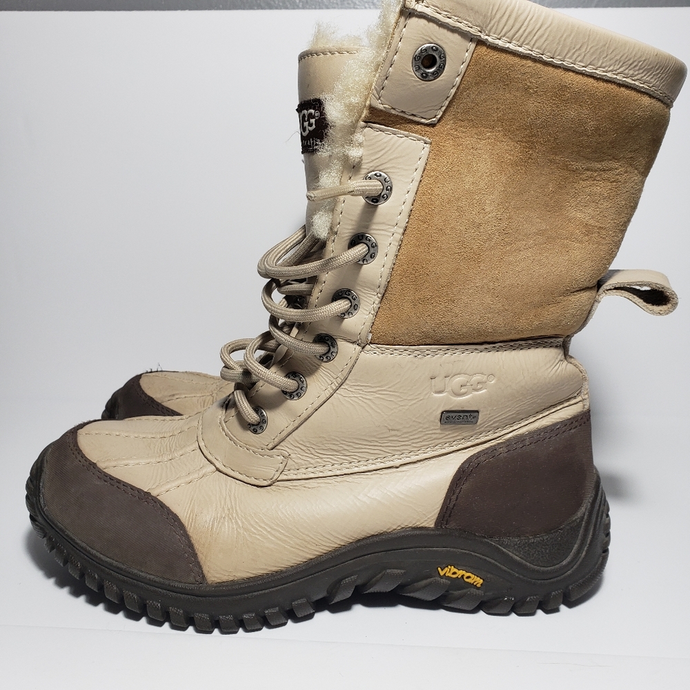 UGG Australia Adirondack Boot II Sand 1909 Women's Size US 6 Wool Lined